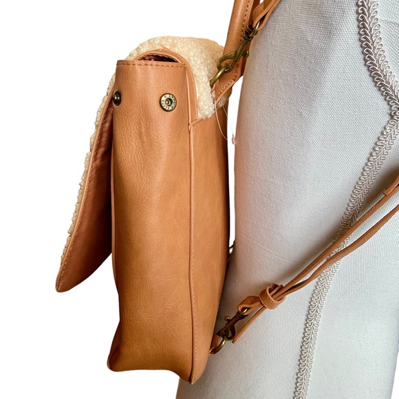 NWOT Universal Thread Cognac Sherpa Backpack - Picture 6 of 9